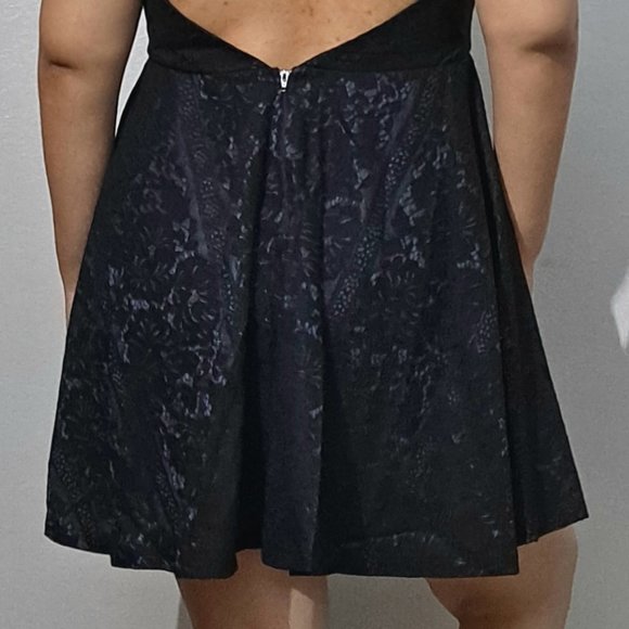 Black Floral Lace Square Neckline Criss-Cross Open Back Flare Mini Dress – Plus - Picture 7 of 10